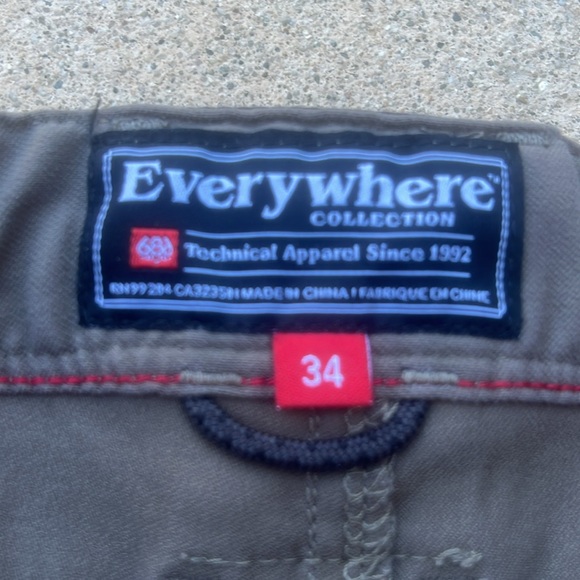 686 Everywhere Hybrid Tan Outdoor Shorts Men's Size 34 - Picture 3 of 9